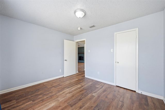 1717 Austrian Road, Grand Prairie, TX 75050