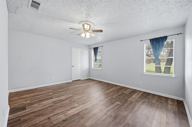 1717 Austrian Road, Grand Prairie, TX 75050