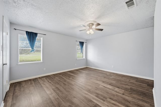 1717 Austrian Road, Grand Prairie, TX 75050