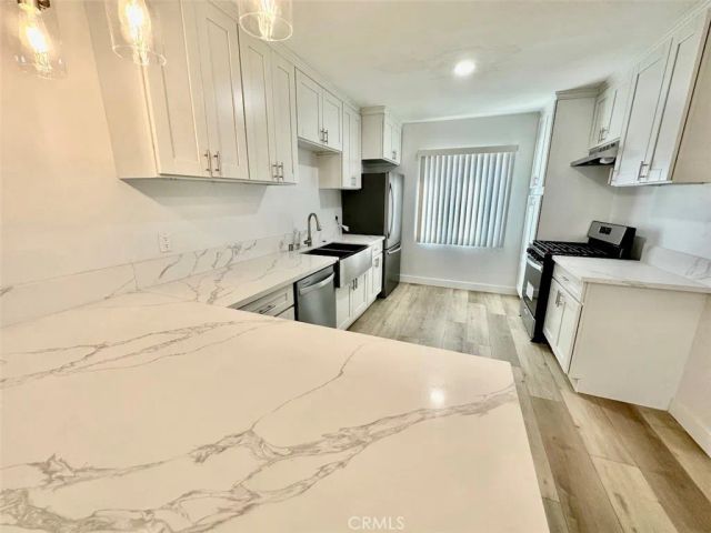 10215 S 10th Avenue 6, Inglewood, CA 90303