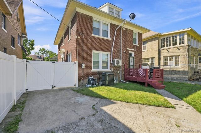 3210 Lawrence Street, Detroit, MI 48206