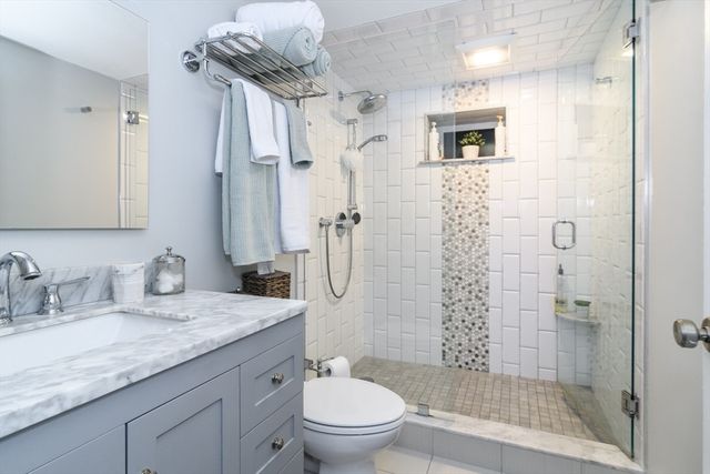 5 Loker St, Natick, MA 01760