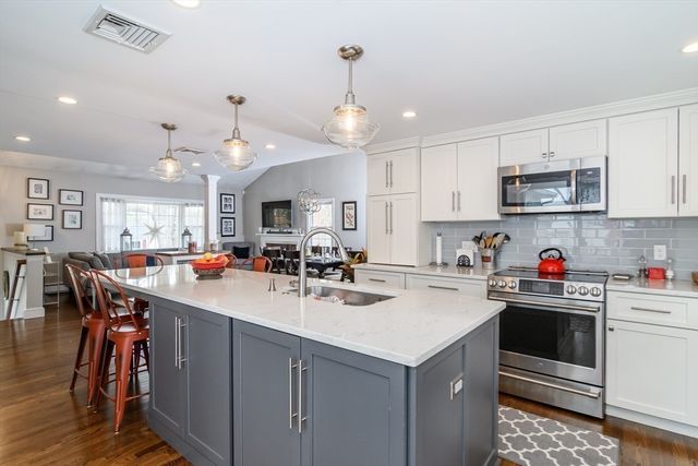 5 Loker St, Natick, MA 01760