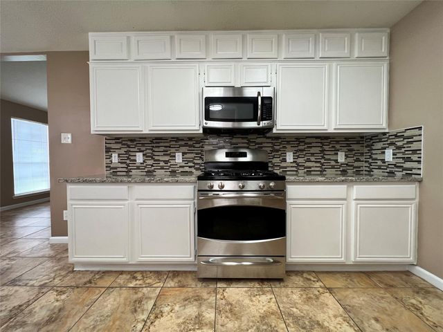 510 Oak Briar Drive, Kemah, TX 77565