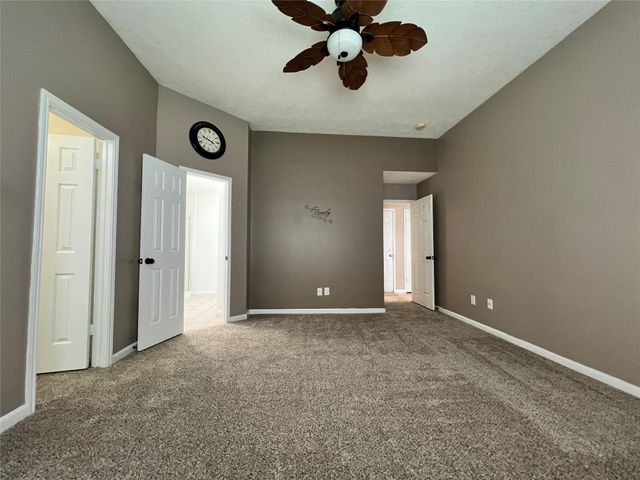 510 Oak Briar Drive, Kemah, TX 77565