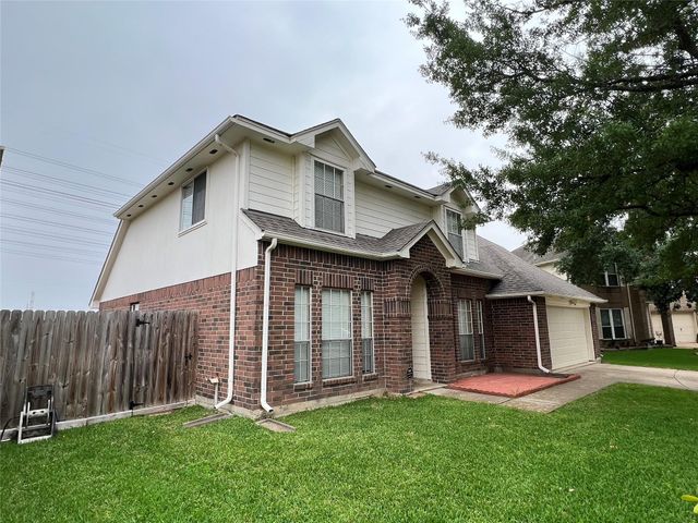 510 Oak Briar Drive, Kemah, TX 77565