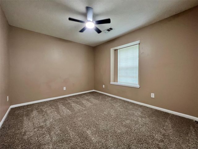 510 Oak Briar Drive, Kemah, TX 77565