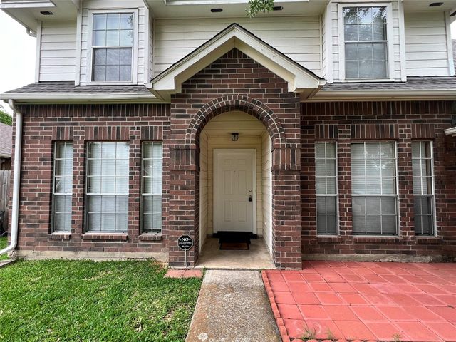 510 Oak Briar Drive, Kemah, TX 77565