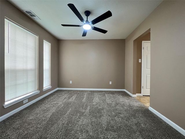 510 Oak Briar Drive, Kemah, TX 77565