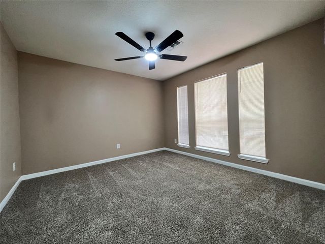 510 Oak Briar Drive, Kemah, TX 77565