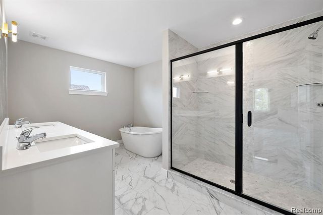 34914 Cardinal Lane, Richmond, MI 48062