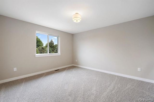 34914 Cardinal Lane, Richmond, MI 48062