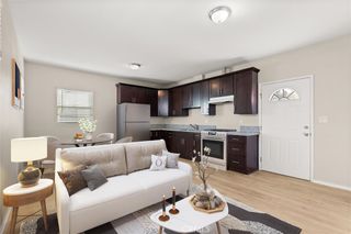 2907 E Sawyer Street 1/2, Long Beach, CA 90805