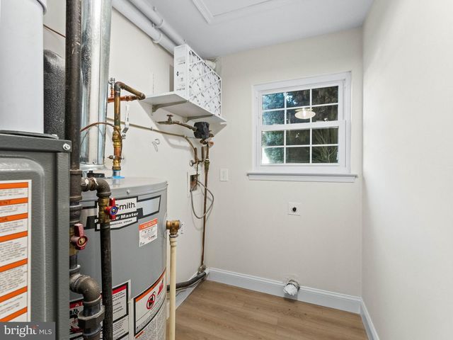 24 FALMOUTH DR, Mount Laurel, NJ 08054