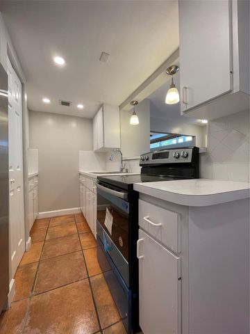 15012 Royal Palm Ln, Miami Lakes, FL 33014