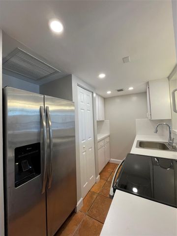 15012 Royal Palm Ln, Miami Lakes, FL 33014