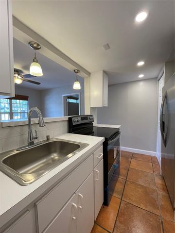 15012 Royal Palm Ln, Miami Lakes, FL 33014