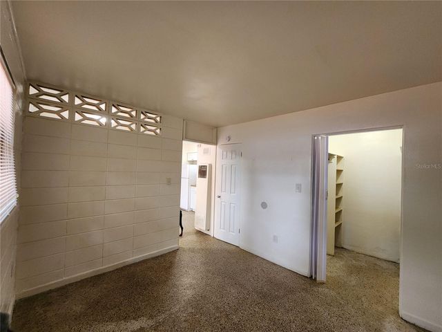 1933 NW 4 AVENUE D, Gainesville, FL 32603