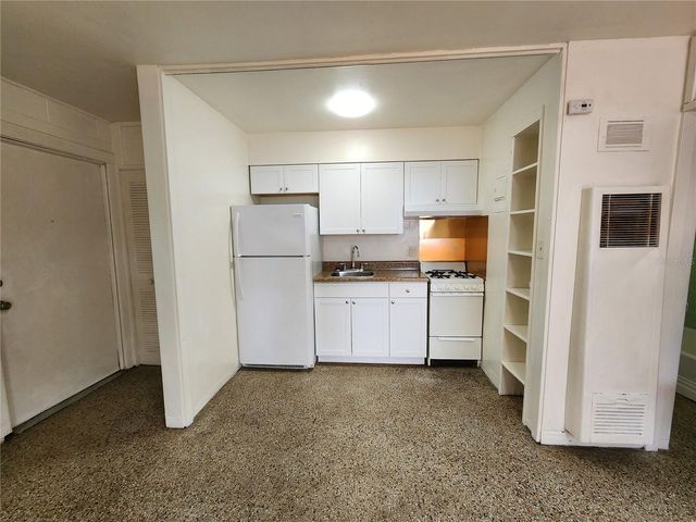 1933 NW 4 AVENUE D, Gainesville, FL 32603