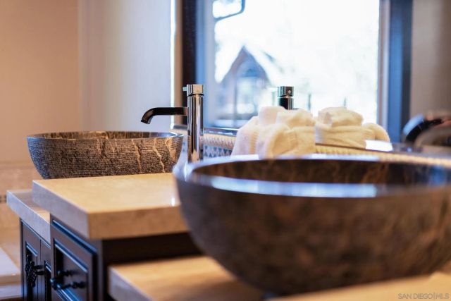 241 Orion Way, Big Bear Lake, CA 92315