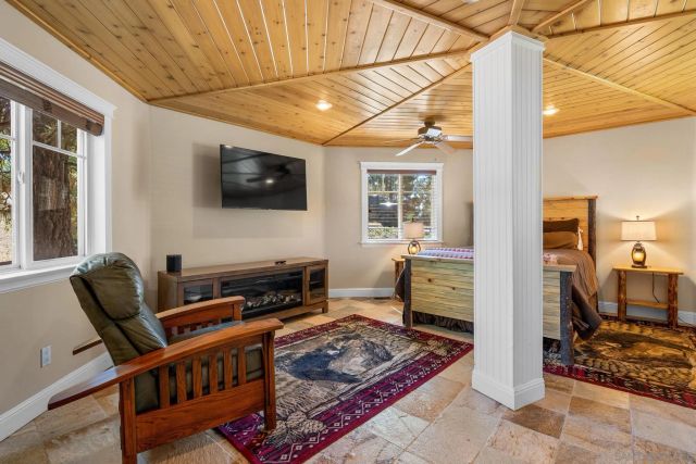 241 Orion Way, Big Bear Lake, CA 92315