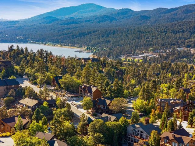 241 Orion Way, Big Bear Lake, CA 92315