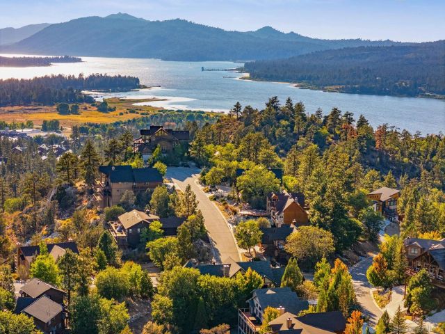 241 Orion Way, Big Bear Lake, CA 92315