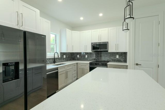 4323 LA FRANCE AVENUE, North Port, FL 34286