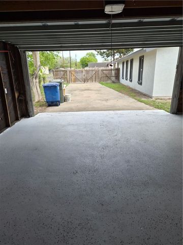 2937 Gollihar, Corpus Christi, TX 78415