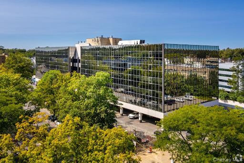 111 Great Neck Rd 201 K, Great Neck, NY 11021