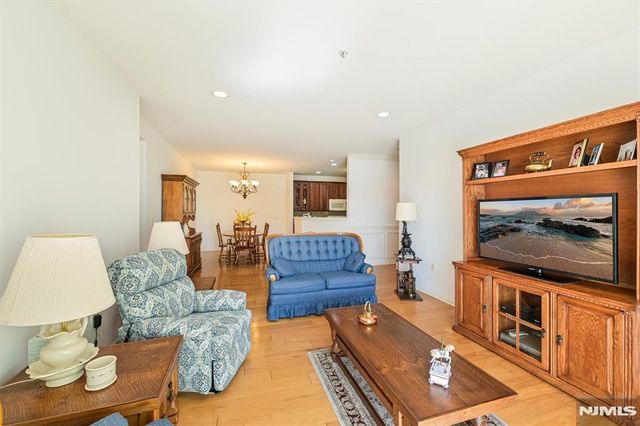 1305 Gatherings Drive, Haledon, NJ 07508