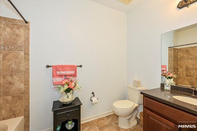 1305 Gatherings Drive, Haledon, NJ 07508