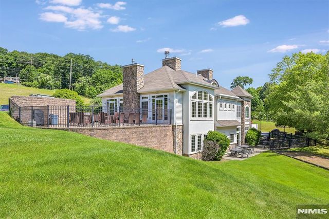 1305 Gatherings Drive, Haledon, NJ 07508