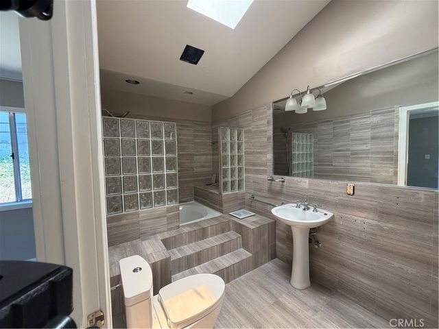 1817 Verdugo Loma, Glendale, CA 91208