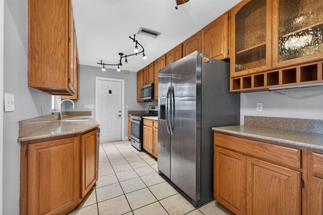 1414 85TH AVENUE N, St Petersburg, FL 33702