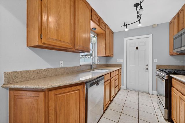 1414 85TH AVENUE N, St Petersburg, FL 33702