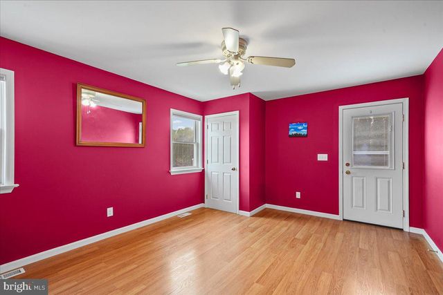 684 WATERWAY RD, Oxford, PA 19363