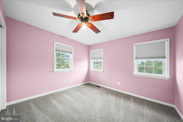 684 WATERWAY RD, Oxford, PA 19363