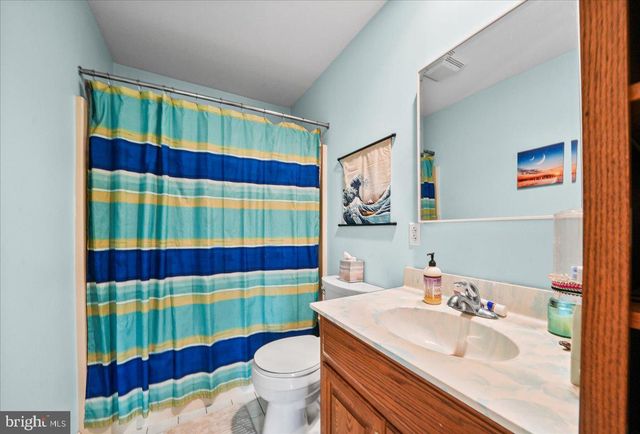 684 WATERWAY RD, Oxford, PA 19363