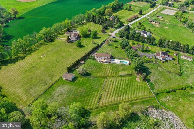 684 WATERWAY RD, Oxford, PA 19363