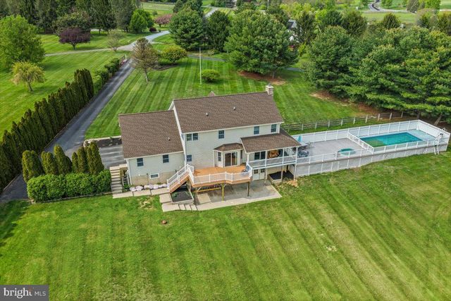 684 WATERWAY RD, Oxford, PA 19363