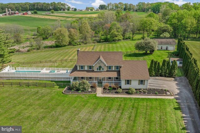 684 WATERWAY RD, Oxford, PA 19363