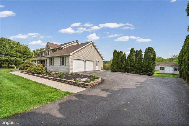 684 WATERWAY RD, Oxford, PA 19363