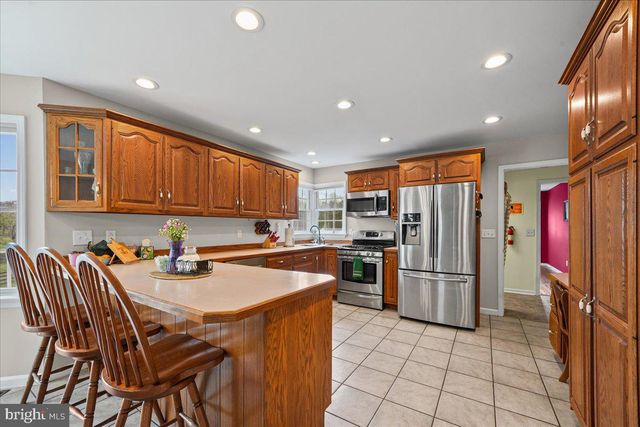 684 WATERWAY RD, Oxford, PA 19363