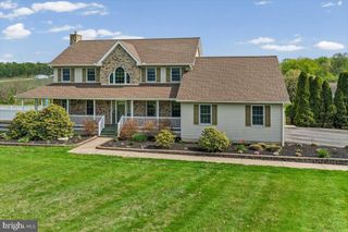 684 WATERWAY RD, Oxford, PA 19363
