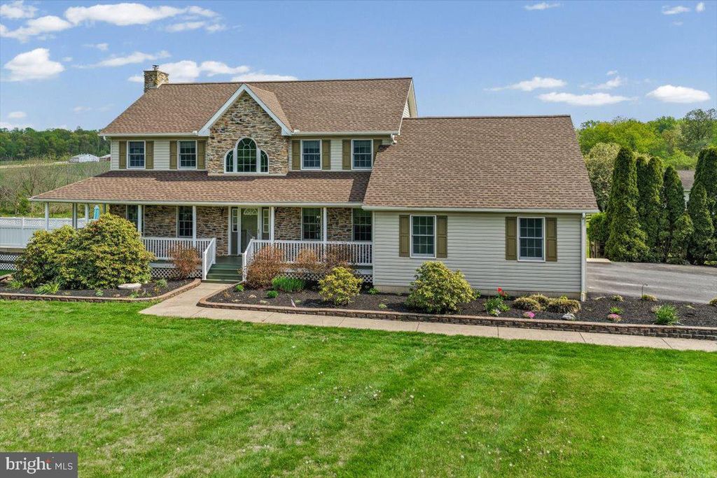 684 WATERWAY RD, Oxford, PA 19363