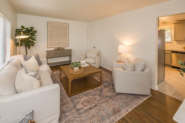 1805 SWIFTS HIGHWAY, Jefferson City, MO 65109