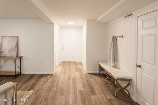 1805 SWIFTS HIGHWAY, Jefferson City, MO 65109