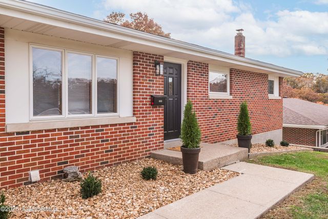 1805 SWIFTS HIGHWAY, Jefferson City, MO 65109