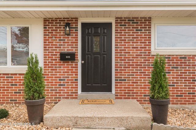 1805 SWIFTS HIGHWAY, Jefferson City, MO 65109